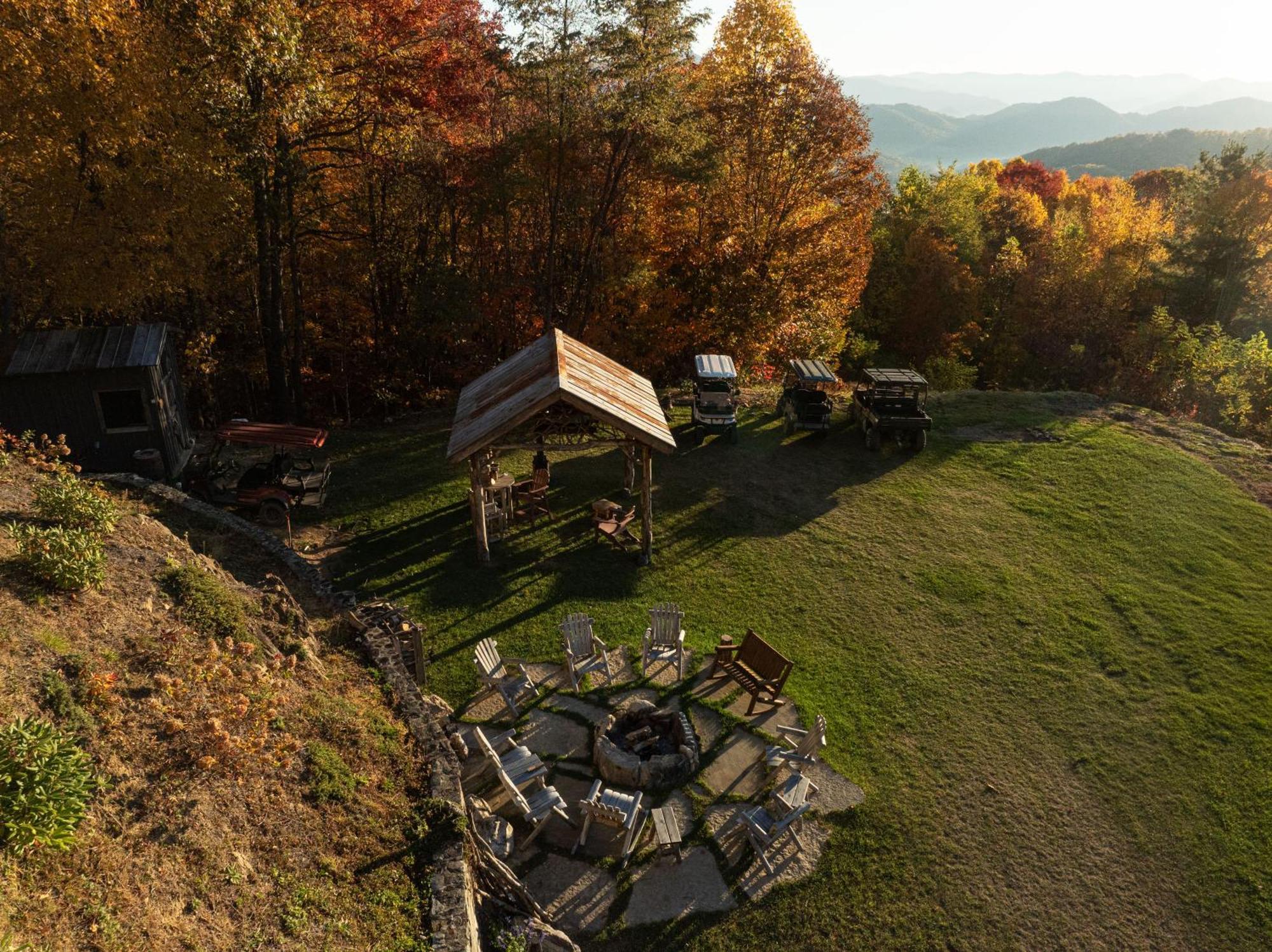 Elk & Embers Mountain Hideaway Hotel Waynesville Exterior photo